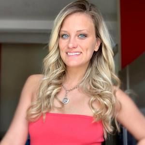 Meet your Posher, Leah